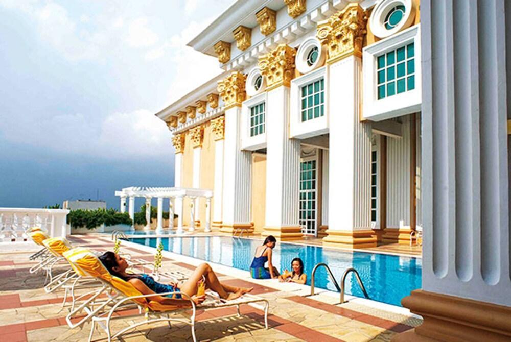 Grand Swiss-Belhotel Melaka Екстер'єр фото
